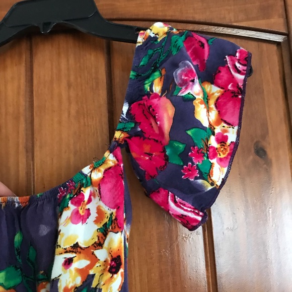 Floral shorts romper - Picture 2 of 3